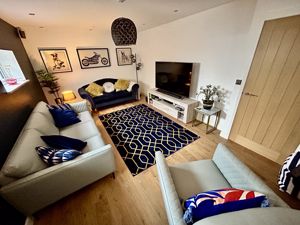 Photo 11- click for photo gallery